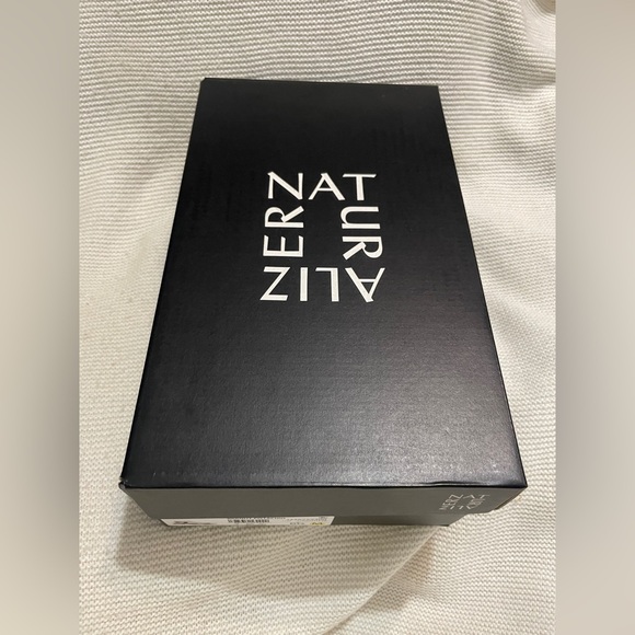 Naturalizer Women's Brandy T-Strap Buckles Low Block Heel Sandal Shoe - Picture 11 of 13